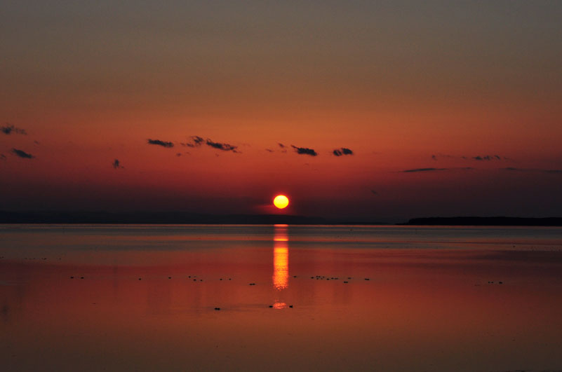 サロマ湖の夕日 サロマ湖鶴雅リゾート 公式