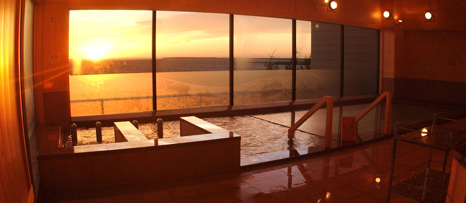 温泉からみる夕日